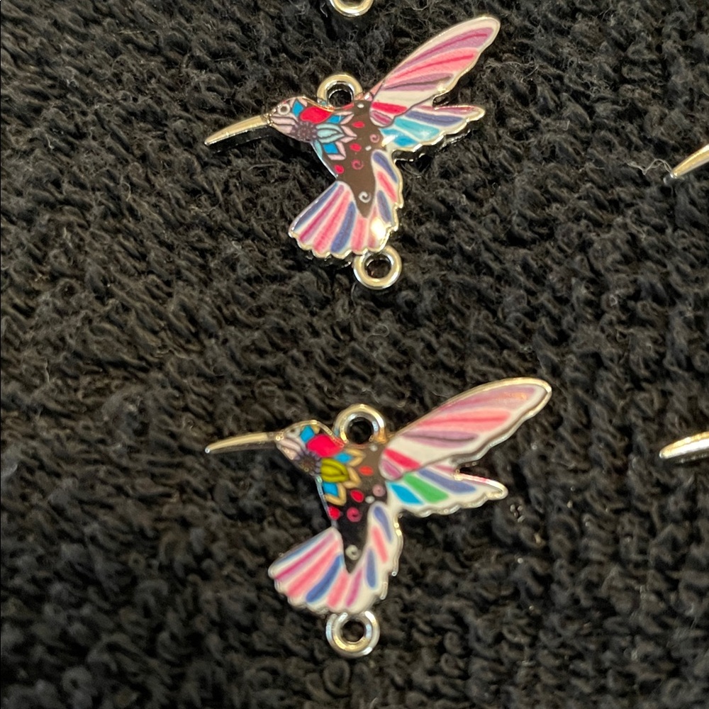 60 Colorful Hummingbird Charms nwt - Picture 3 of 11